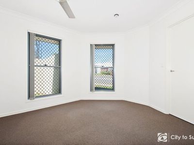2 / 10 Wollumbin Crescent, Waterford
