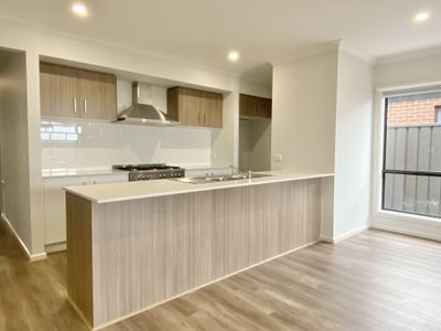 29 Gosfield Drive, Werribee