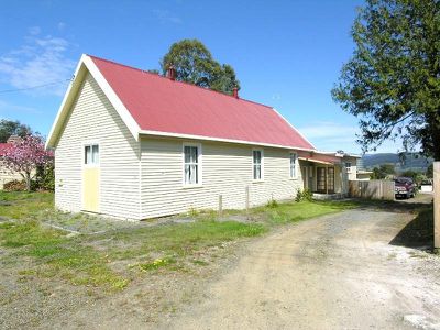 8241 Channel Highway, Cradoc