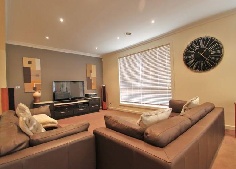 53 Ormond Road, Clayton