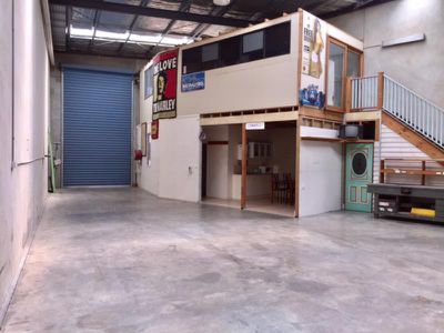 11,43-47 Riverside Av, Werribee