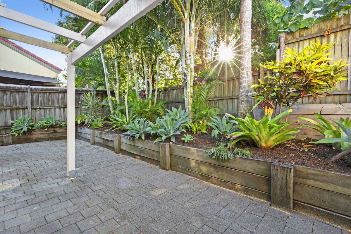 1 / 63 Benowa Road, Southport