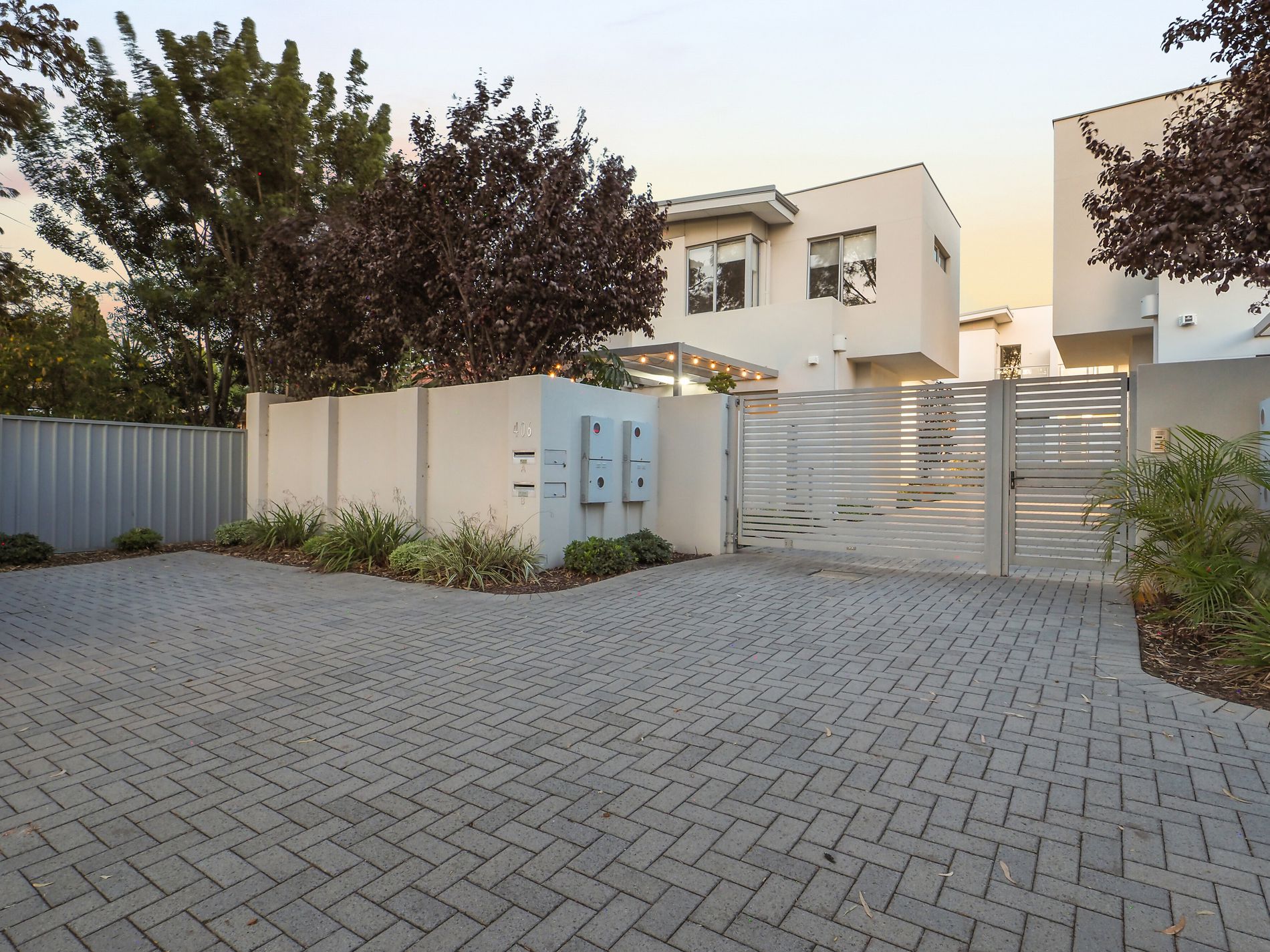 406C Canning Highway, Como