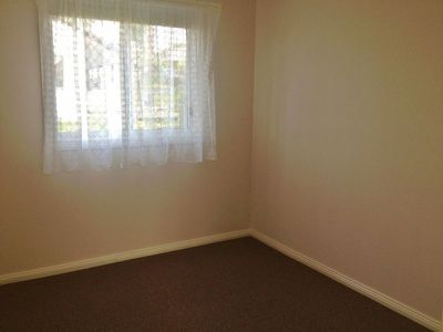 10 Torquay Drive, Lake Tabourie