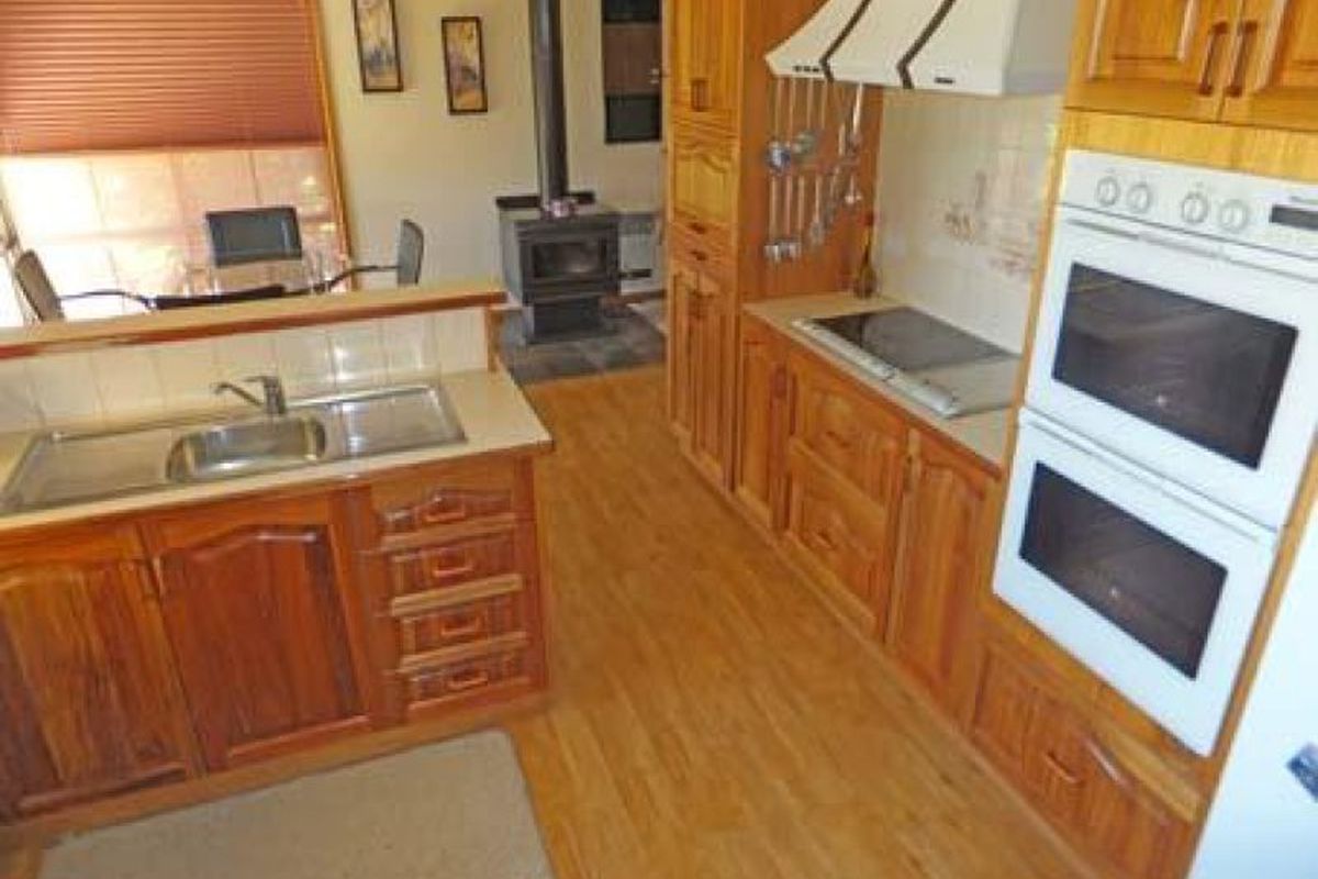 720 White Road, Girgarre