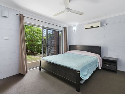 1 / 10-12 CURTIN STREET, Westcourt