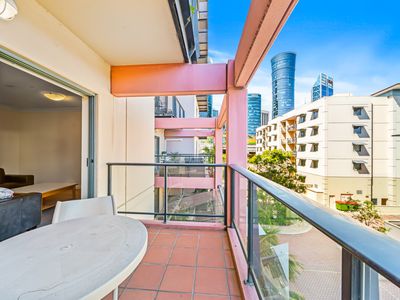 8 / 118 Mounts Bay Road, Perth