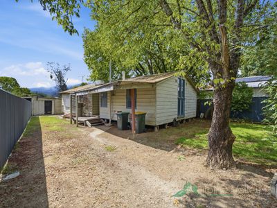 37 Freeburgh Avenue, Mount Beauty