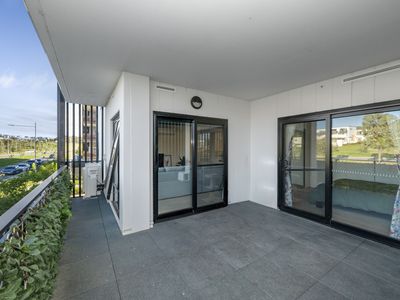 19 / 200 John Gorton Drive, Coombs