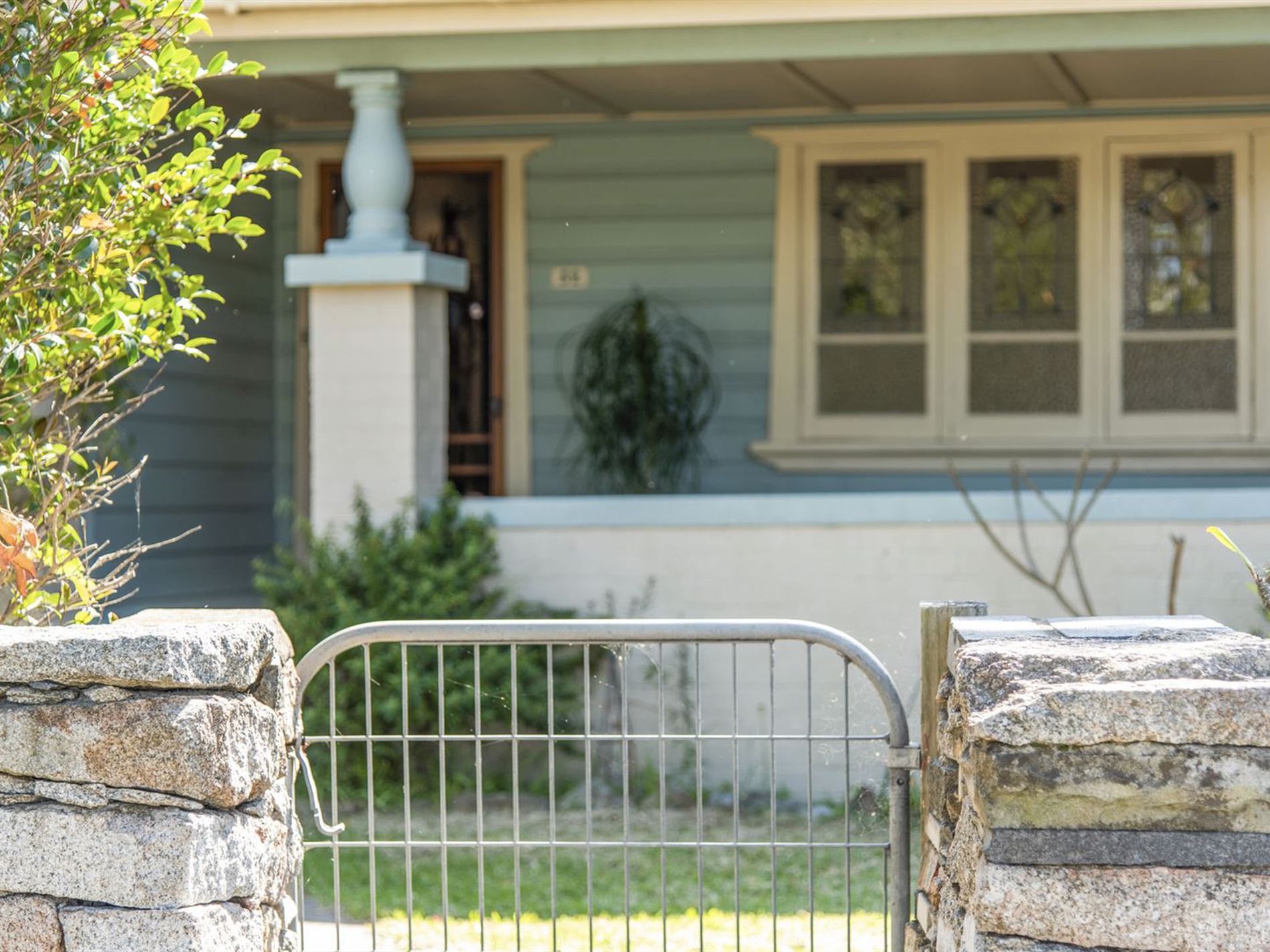 52 Princes Highway, Milton