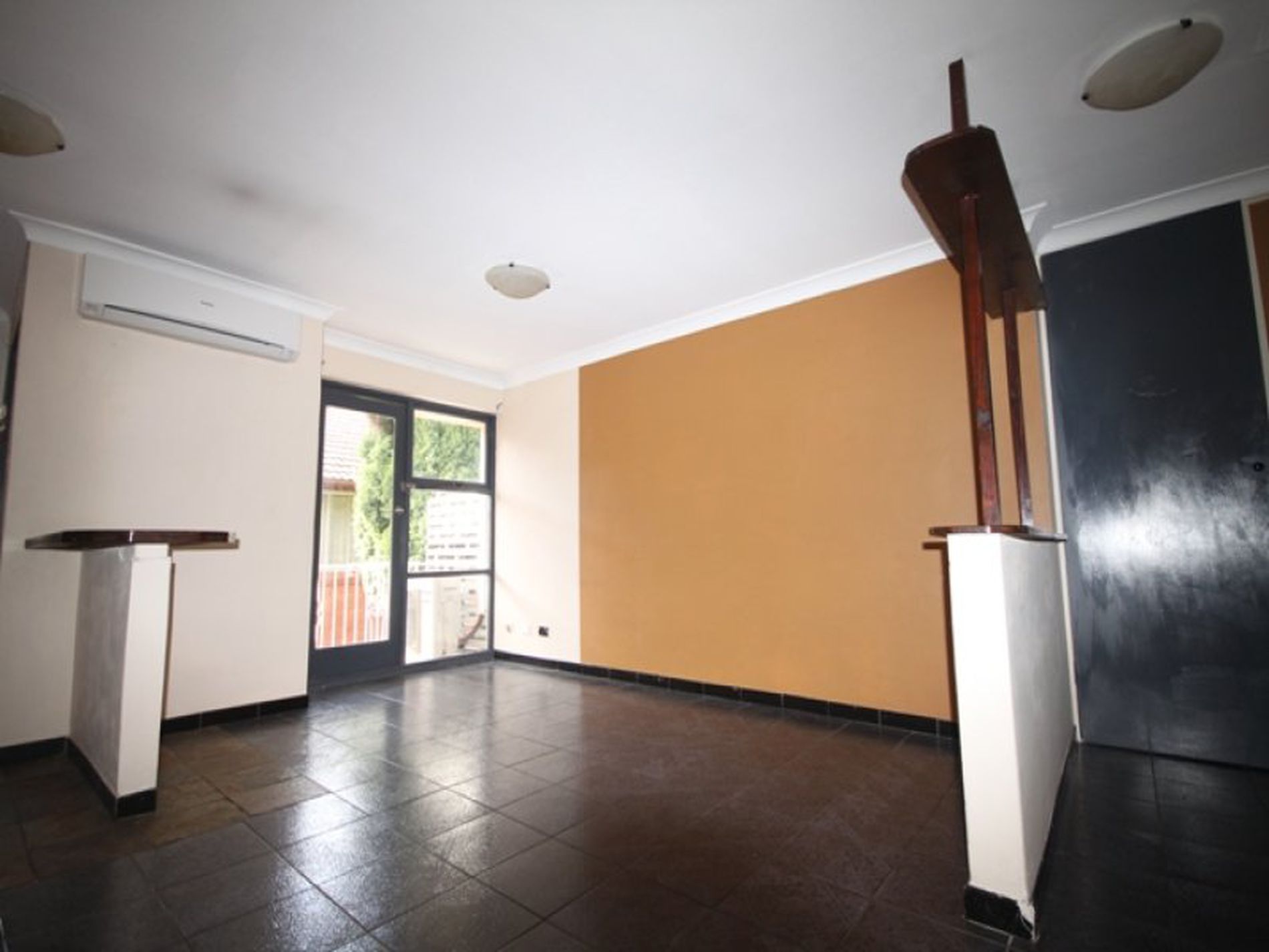 8 / 12 Yangoora, Belmore