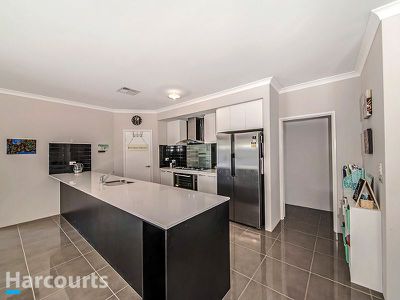 16 Hutt Court, Two Rocks