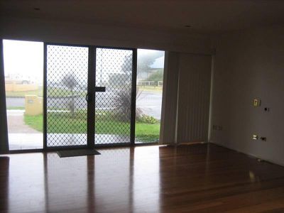 80a Little Lake Cres, Warilla