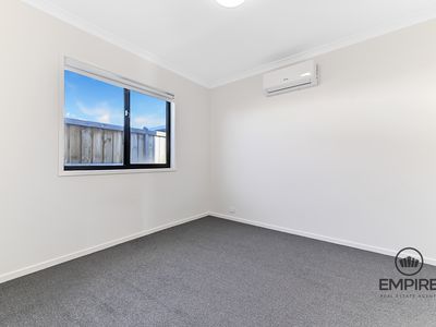 160 Saint Germain Boulevard, Clyde North