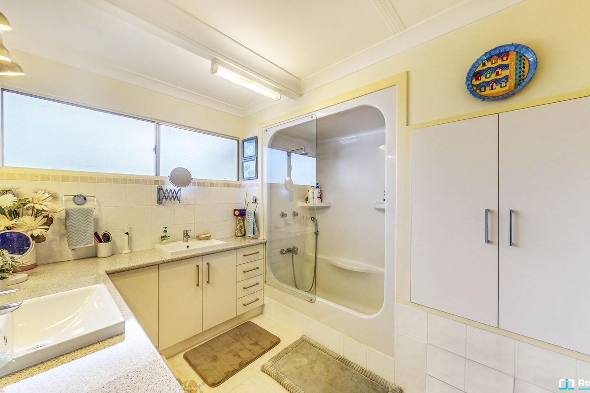 42 Hillview Lane, Pomona