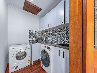 1 Usher Road, Mount Julian