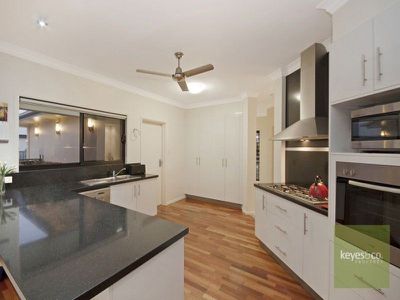 30 Shoalmarra Drive, Mount Low