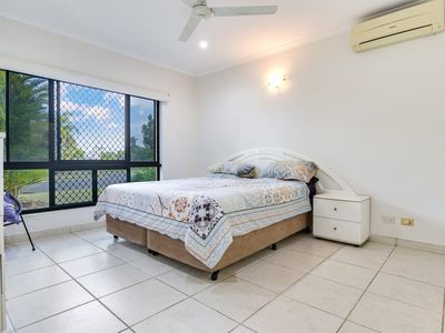 10 Rose Street, Gunn