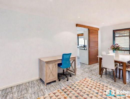 Spacious Home Offering Privacy, Pool & Side Access image 13
