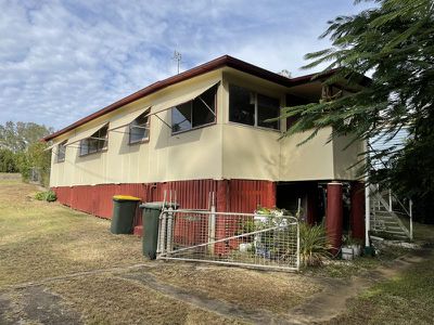 94 Mulgrave St, Gin Gin