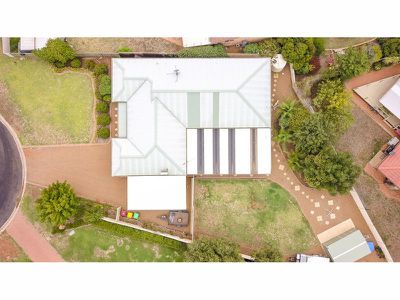 4 Lesley Place, Dubbo