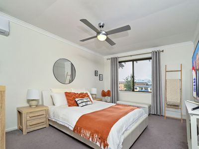 2/29 Pearl Parade, Scarborough