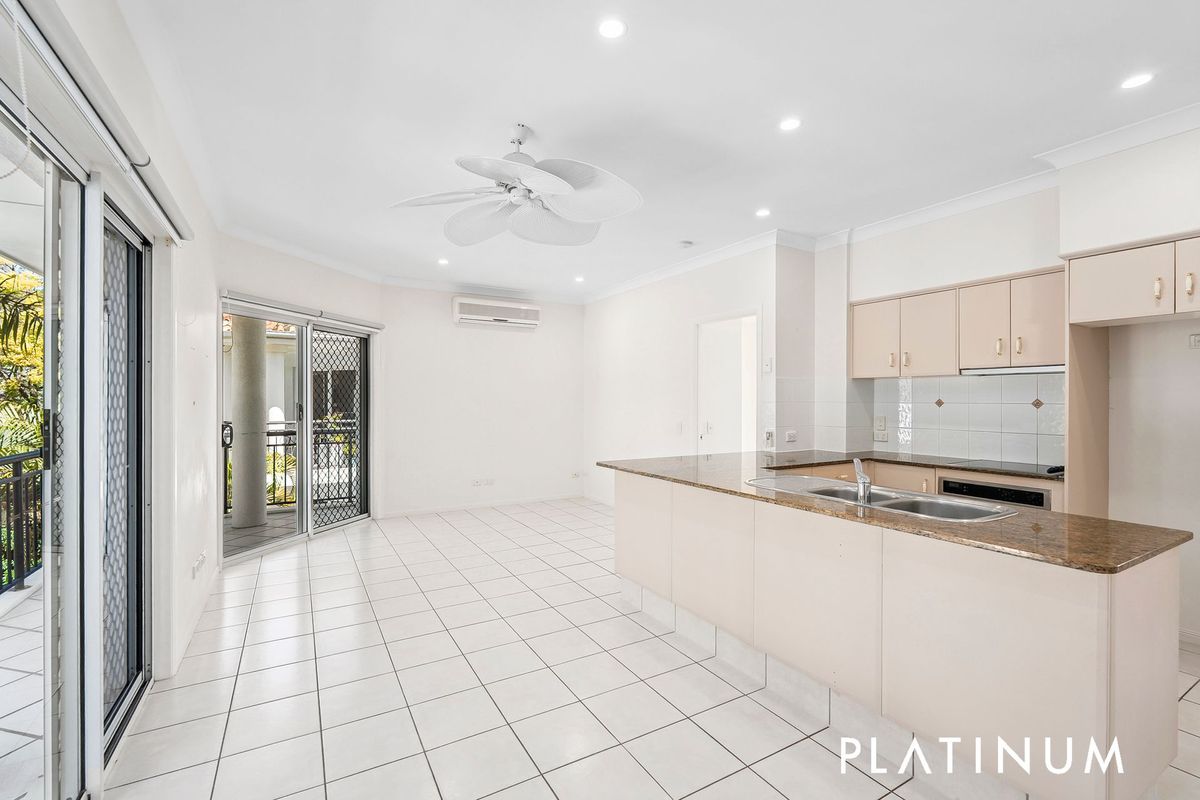 4 / 34 Burleigh Street, Burleigh Heads