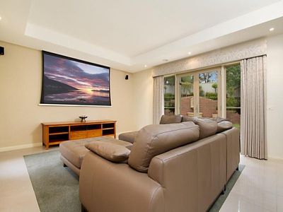 5 Adelle Court, Strathdale