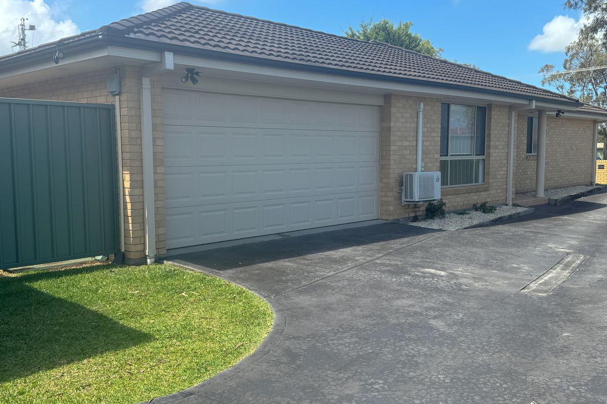 1 / 4 Plover Street, Taree