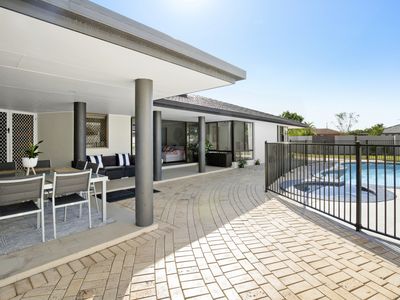 4 Darnay Road, Broadbeach Waters