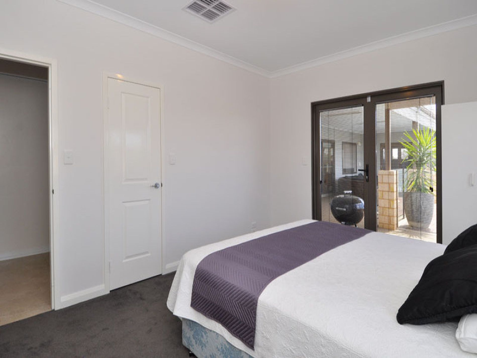 2 Pirring Way, Hannans