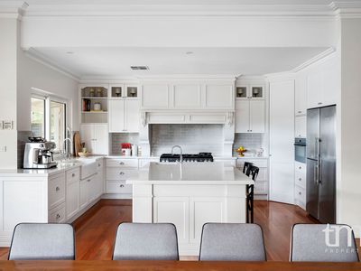 1 Grove End Ridge, Mount Claremont