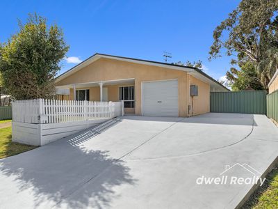 4 DEANE STREET, St Georges Basin