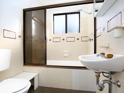9 / 420-422 Crown Street, West Wollongong