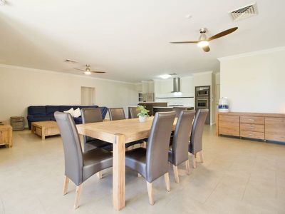 1 Dennis Retreat  , Baldivis