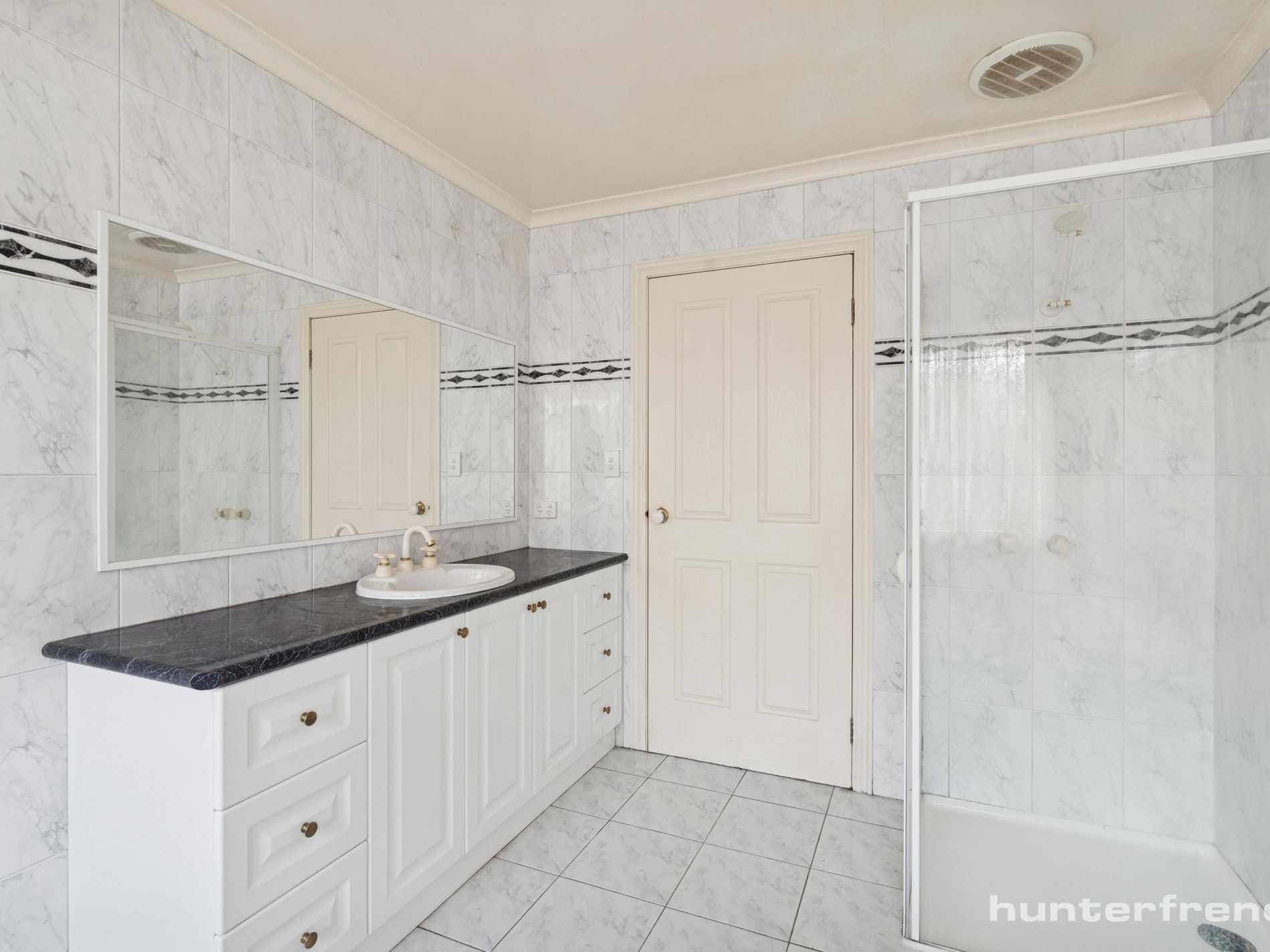 16 Myers Parade, Altona Meadows