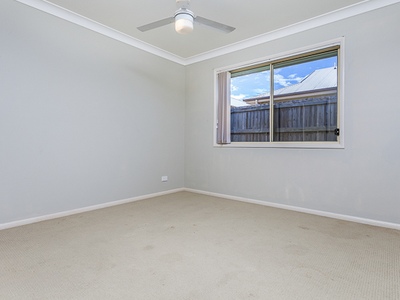 1/3 Lady Bowen Parade, Rothwell