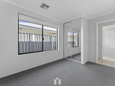 30 FURLING GROVE, Baldivis