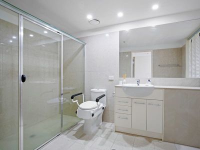 2502 / 50 MARINE PARADE, Southport
