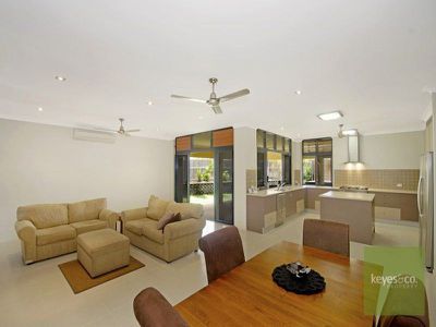 8 Johnstone Court, Douglas