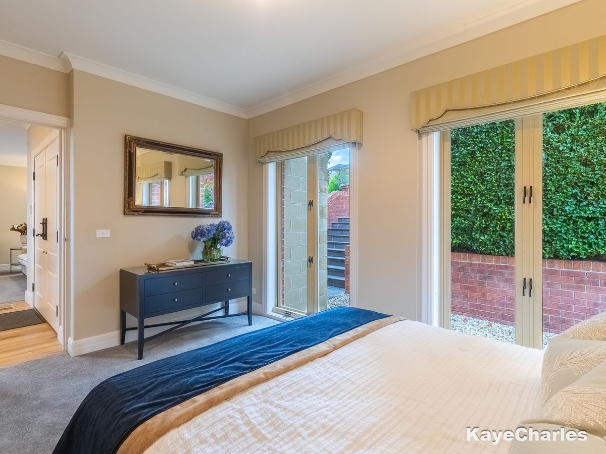 9 Royal Crescent, Beaconsfield