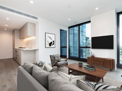 1913 / 70 Southbank Boulevard, Southbank