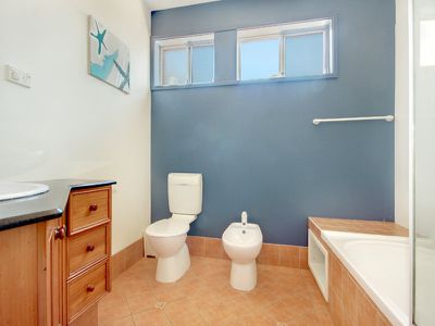 182 Lakeview Parade, Primbee