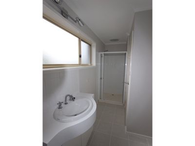 2 / 328 Aberdeen Street, Manifold Heights