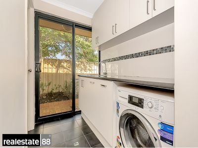 26 Friarbird Terrace, Beeliar