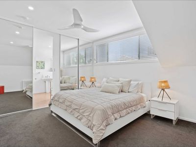 17 Maureen Court, Broadbeach Waters
