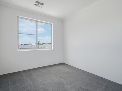 15 Montague Gra, Bushmead