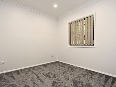 Rear / 14 Merlen Crescent, Yagoona