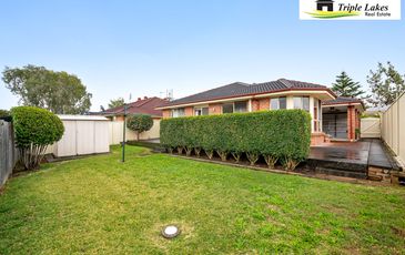 10 Karingal Place, Blue Haven