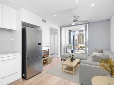 2055 / 16 Hamilton Place, Bowen Hills